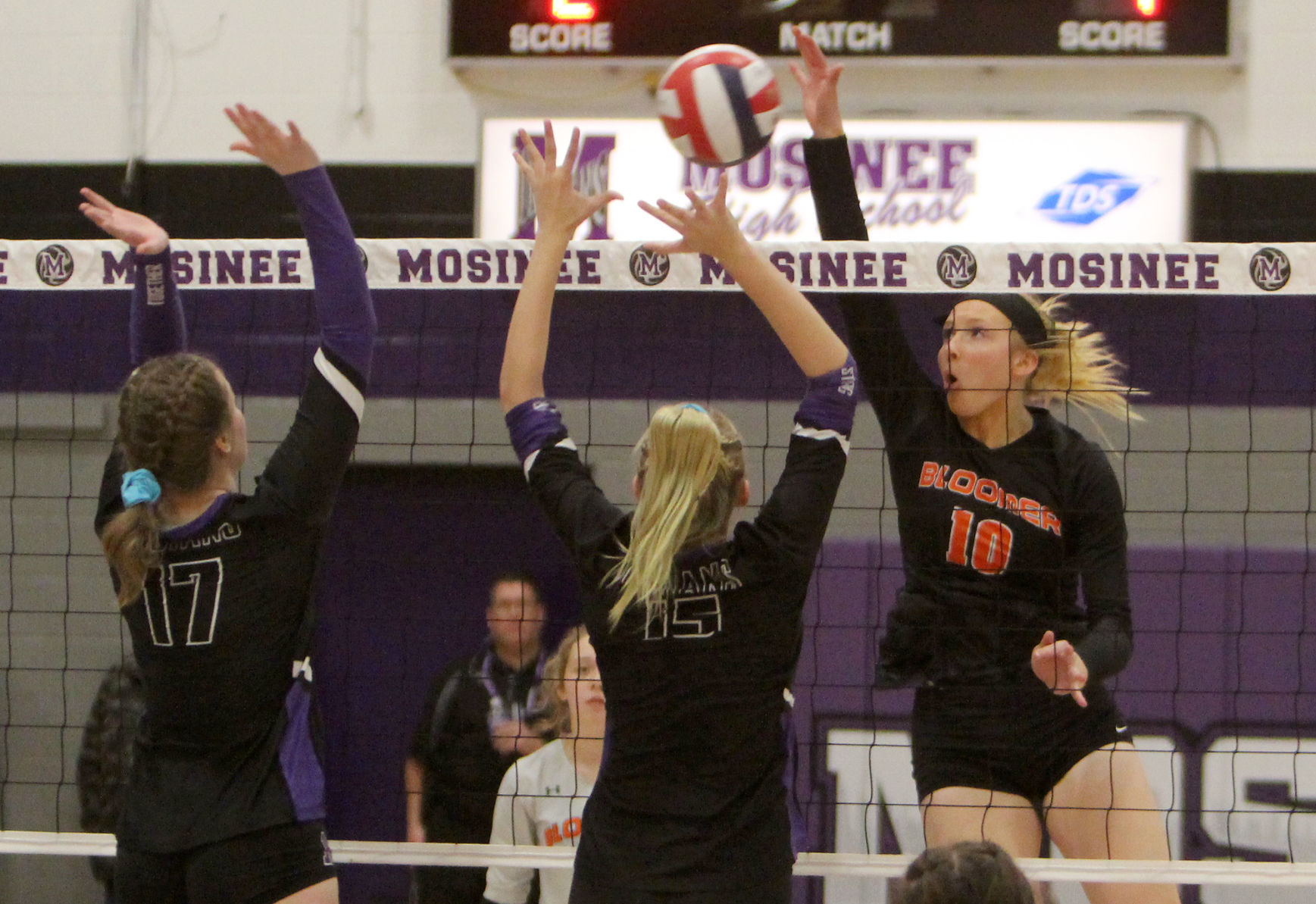 Bloomer volleyball at Mosinee 11-2-19
